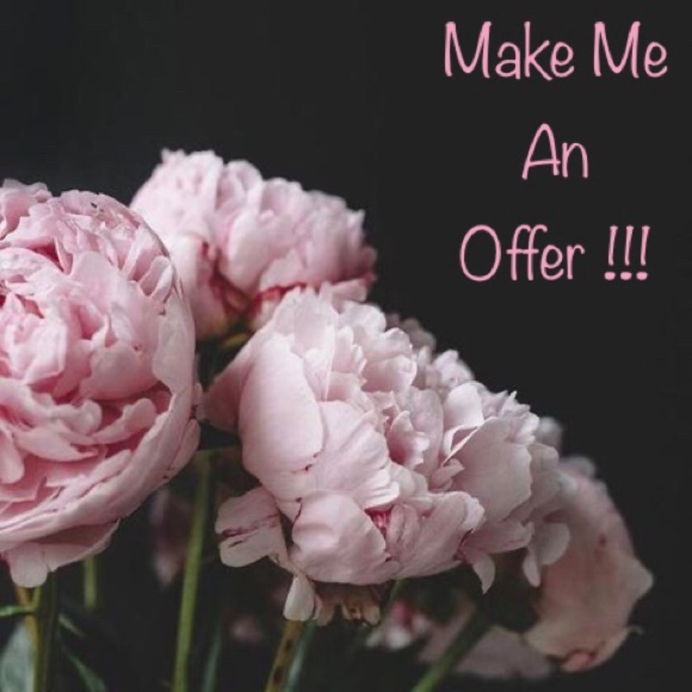 MAKE ME AN OFFER !!😻